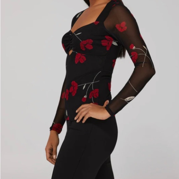 Floral Cut Out Sweetheart Top - Picture 4 of 5